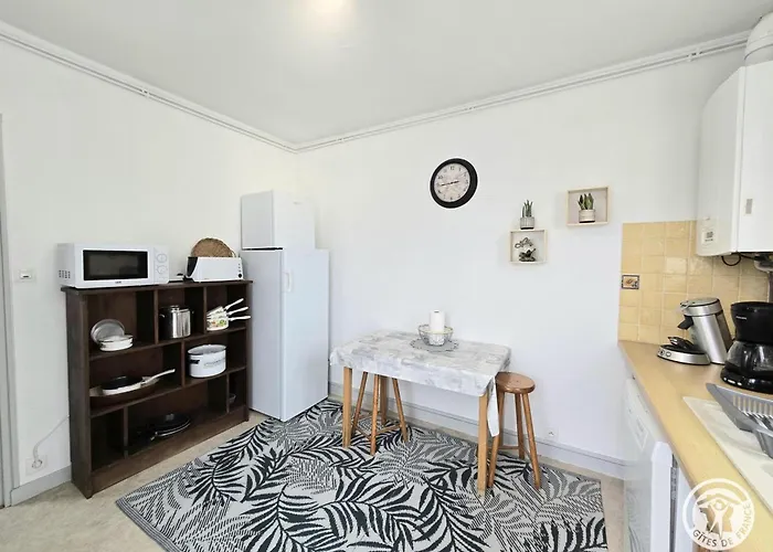 Maison Familiale Avec Jardin A - Fr-1-616-549 *